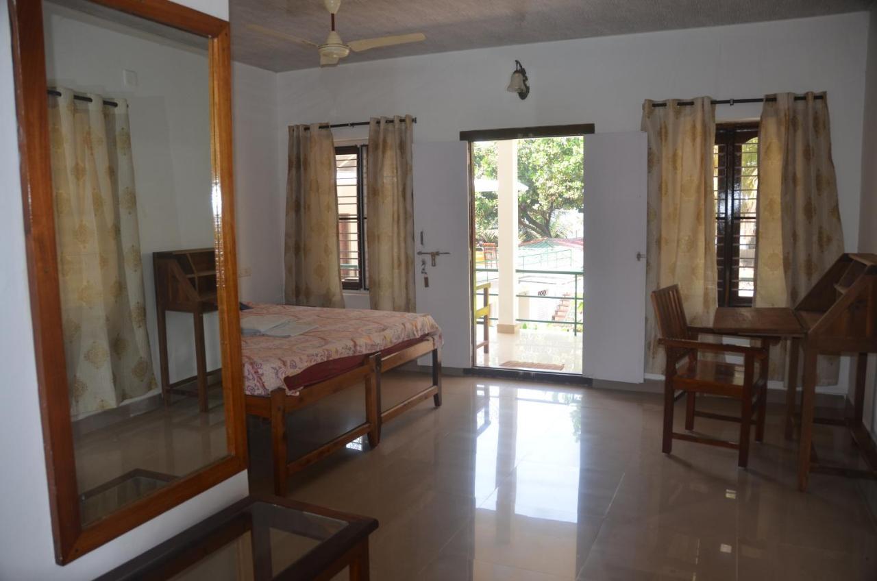 Arya Homestay Bougain Villa Gokarna  Exterior photo