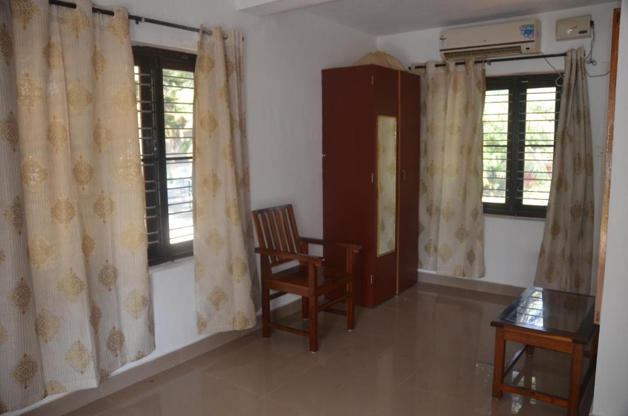 Arya Homestay Bougain Villa Gokarna  Exterior photo